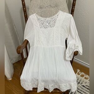 Maria Reiro White Lace Dress/Tunic with Flowy Body & Bell Sleeves. Size Small